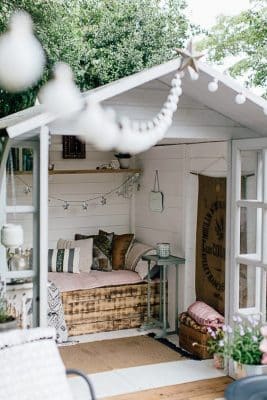 THE ULTIMATE LOUNGE SHED