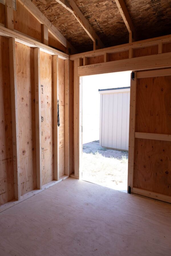 10x20 Loafing Shed with Tackroom - Image 9