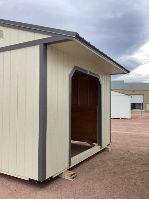 10x12 Loafing Shed